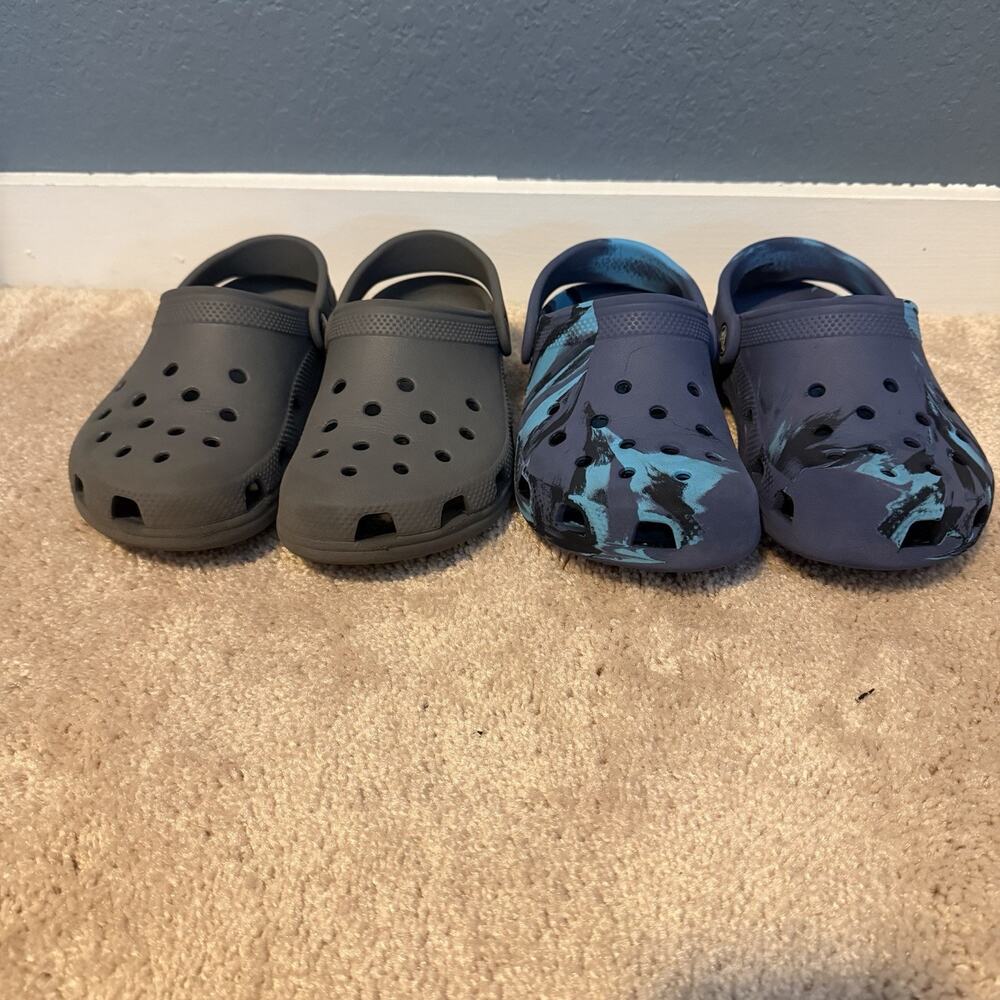 Kids 2 Pack Crocs, 1 Navy Marbled And 1 Grey, Both Size J3